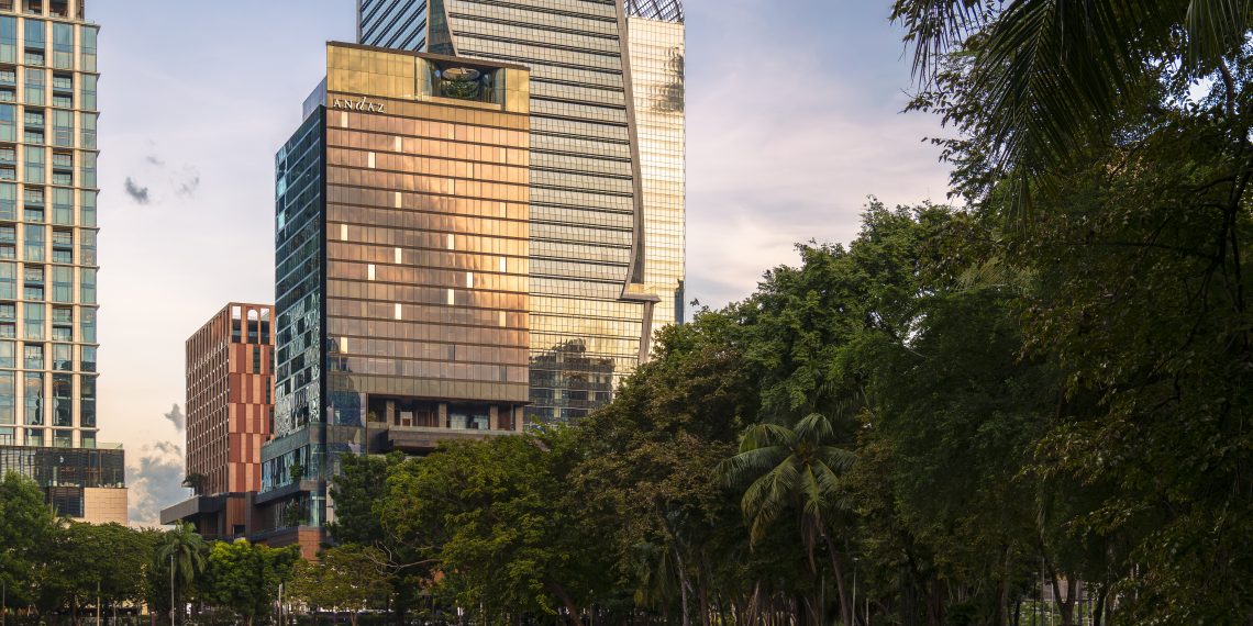 Andaz Bangkok overlooks Lumphini Park
